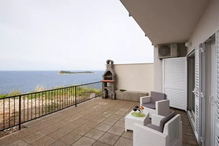 Apartments Manuela - Comfort One-Bedroom Apartment with Terrace and Sea View (A2+2)