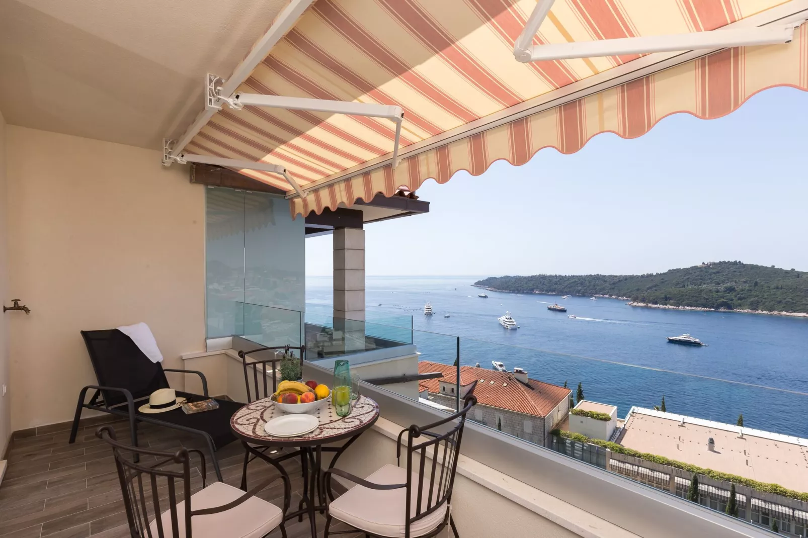 Amorino of Dubrovnik Apartments - Studio Apartment with Balcony and Sea View (Apartment Lovor)-Terras