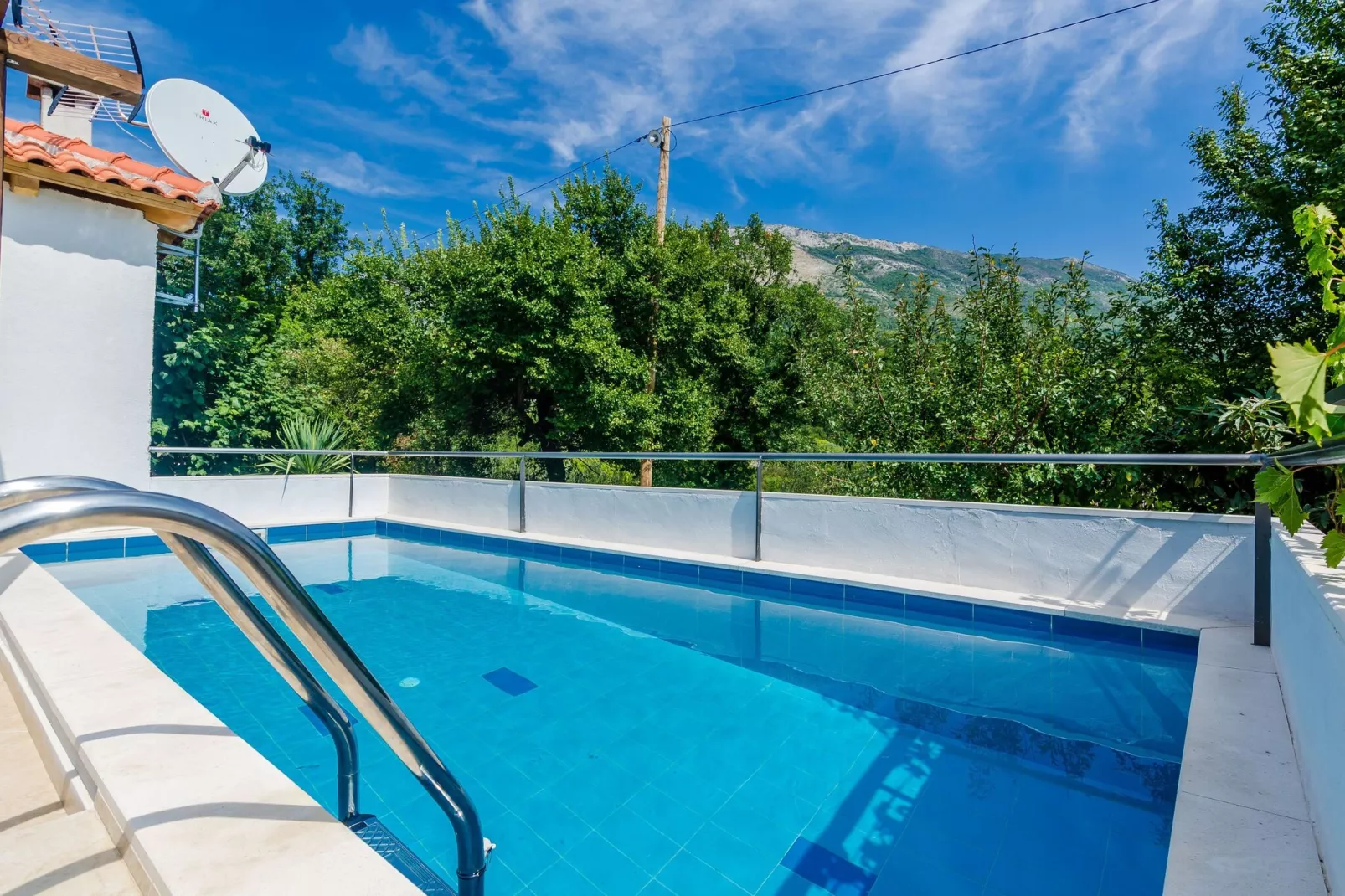 Villa Dalmatian Gem - Two-Bedroom Villa with Terrace and Swimming Pool-Zwembad