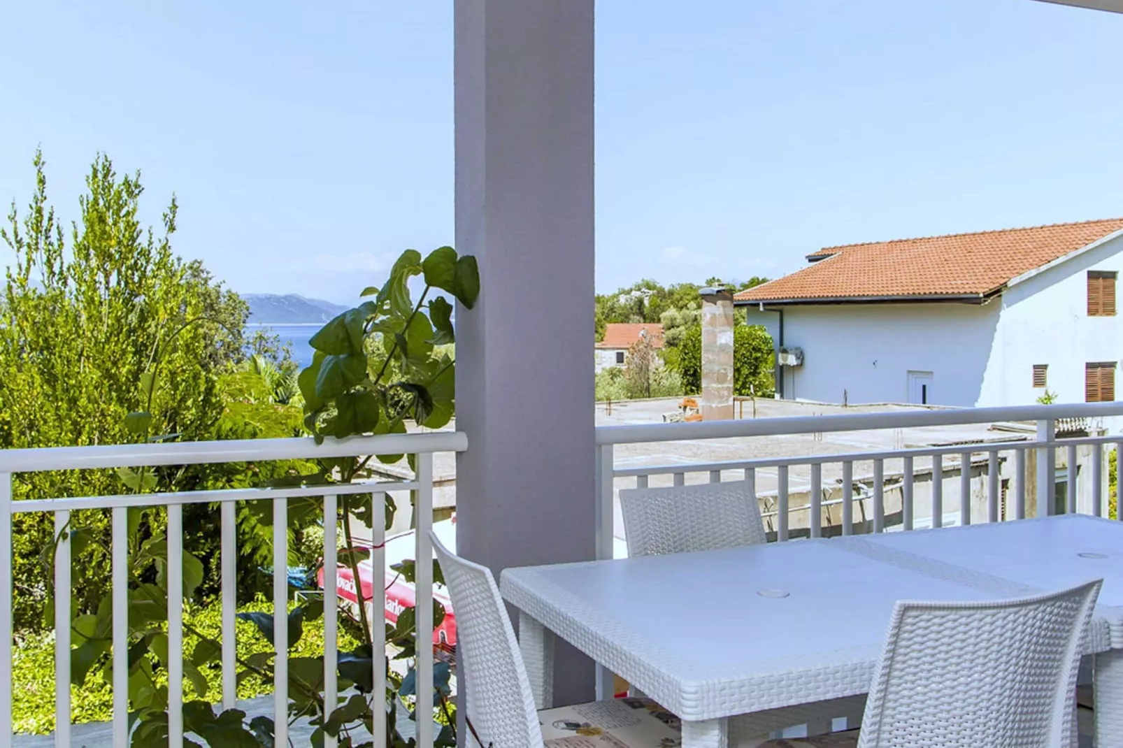 Apartments Vesela - Comfort One Bedroom Apartment with Balcony and Sea View-Buitenlucht