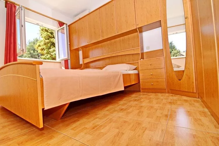 Apartments Veselka, Lumbarda  - Standard Room with Garden View (Room 1)