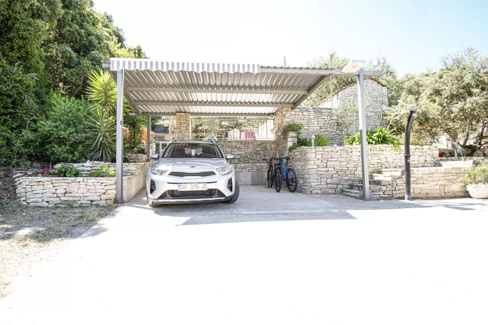 Stone House Blaca - Two Bedroom Stone House with Terrace and Sea View-Buitenlucht