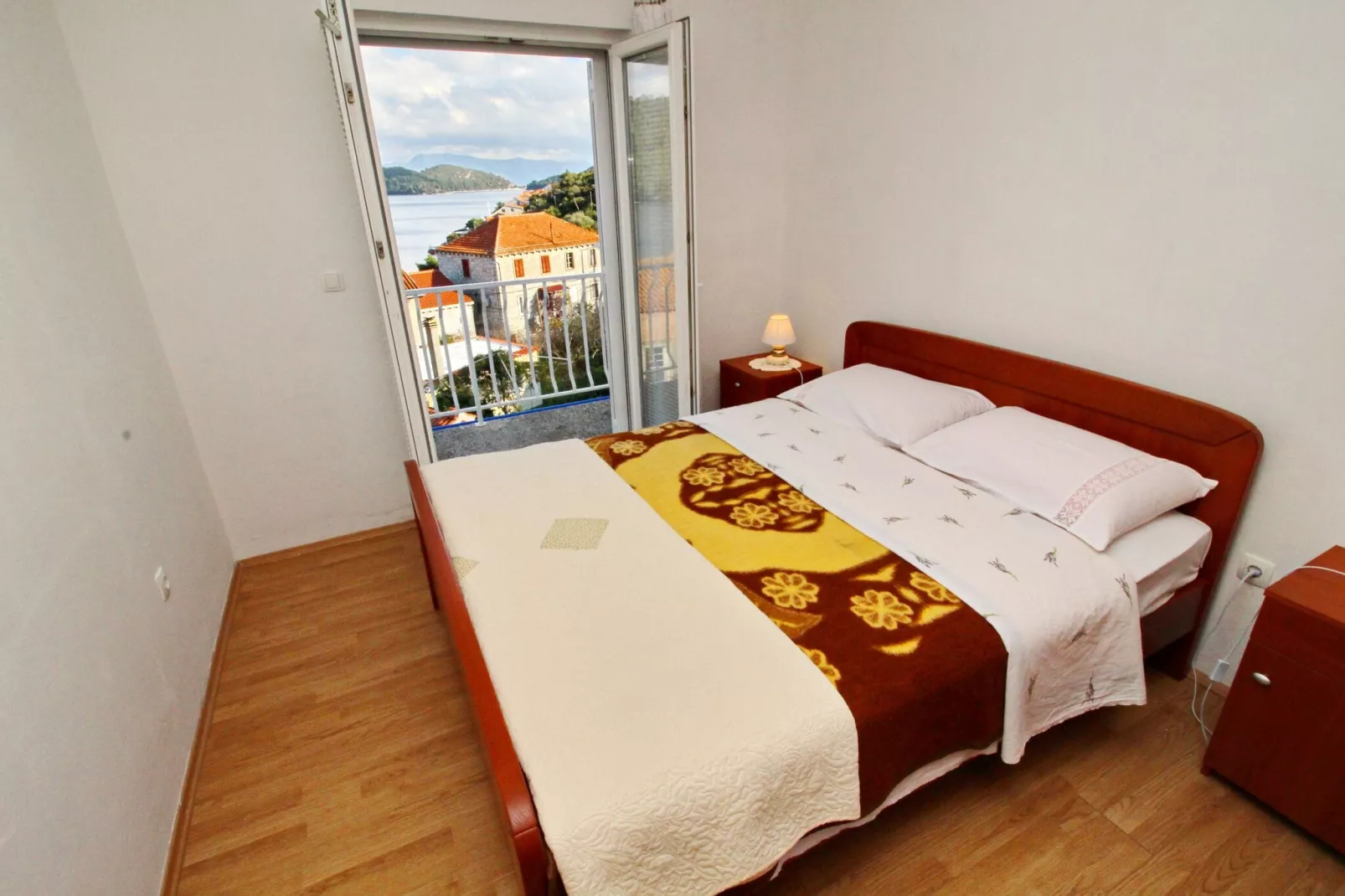 Apartments Nodilo - One Bedroom Apartment with Balcony and Sea View (Apt 1)-Slaapkamer