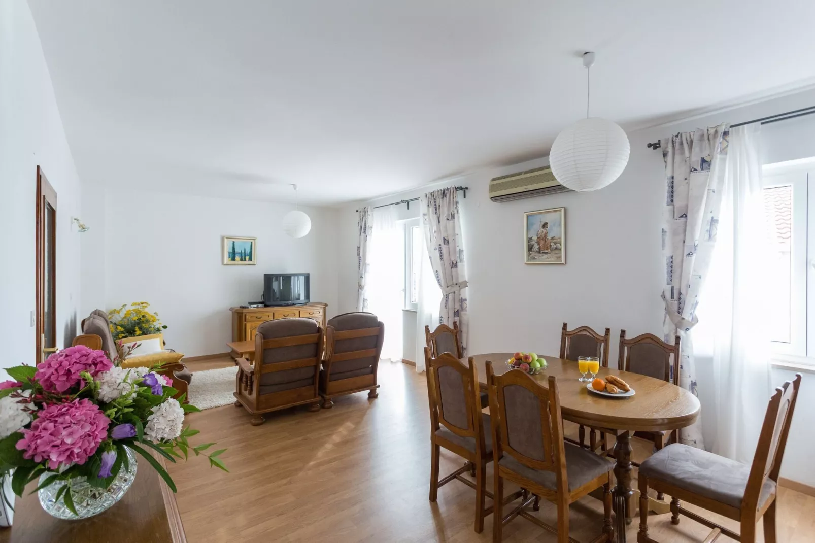 Apartments Oleander Sea View - Three Bedroom Apartment with Terrace and Sea View (Veliki)-Eetkamer