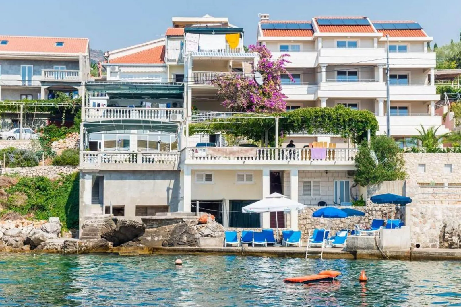 Apartments Rašica Molunat - Triple Room with Patio and Sea View (Soba sa kuhinjom)-Buitenlucht