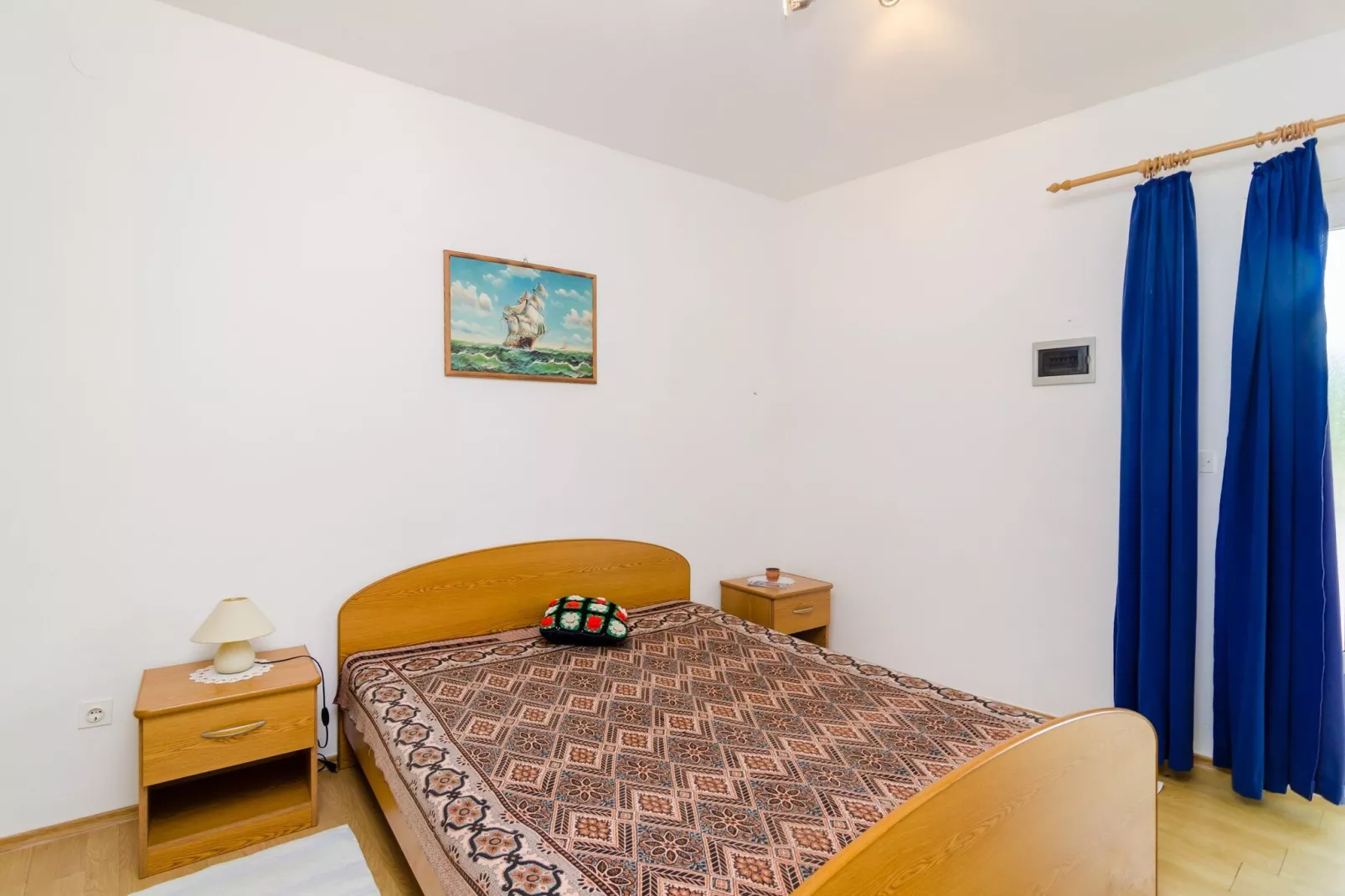 Apartments Rašica Molunat - Basic Studio Apartment with Patio and Side Sea View (Apartment 15)-Woonkamer