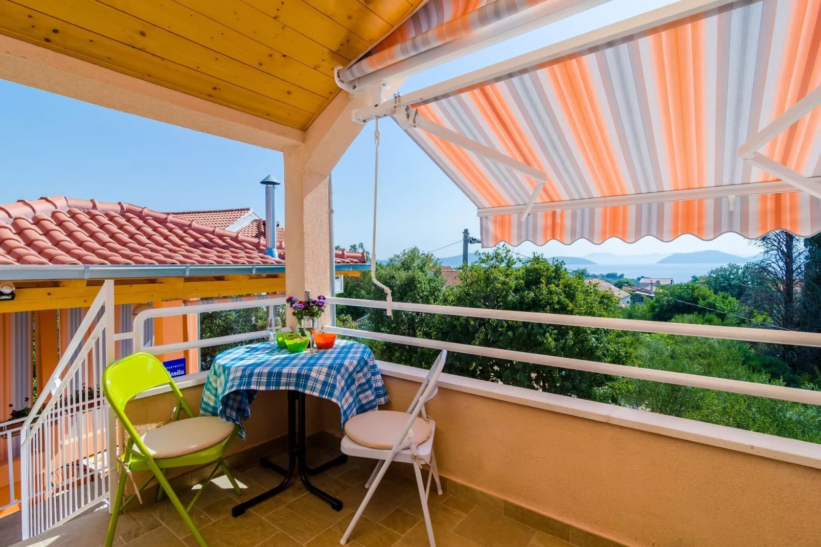 Apartments Donita - Standard Two Bedroom Apartment with Balcony and Sea View-Buitenlucht