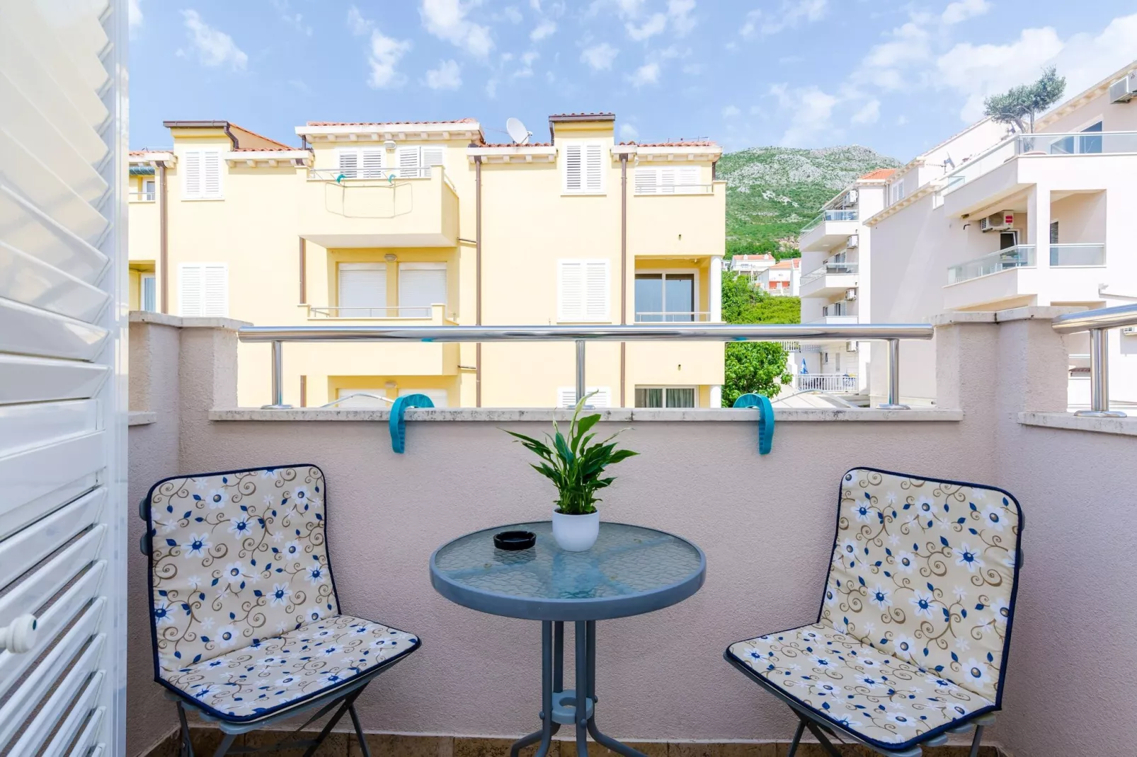 Ana Apartment - One Bedroom Apartment with Balcony-Terrasbalkon