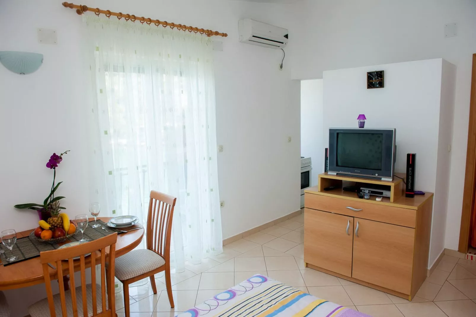 Apartments Tiho  & Jelena - Studio Apartment with Balcony and Sea View (Fureal)