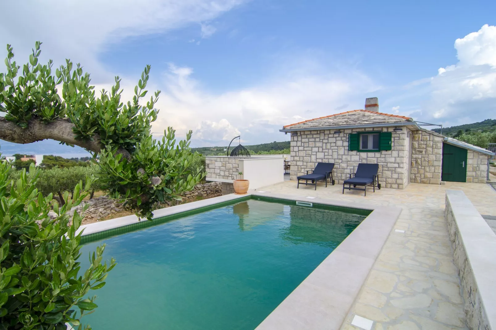 Holiday Home Bliss - Holiday Home with Outdoor Pool and Sea View (ST)-Zwembad