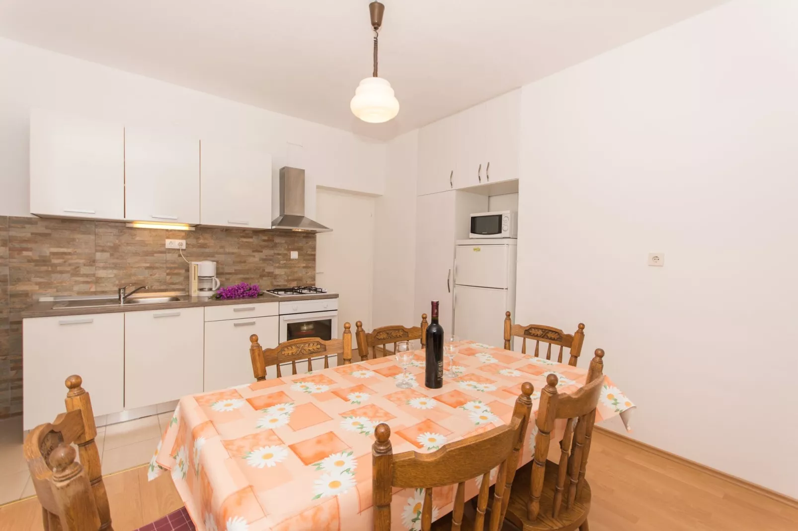 Apartments Mastelić - Three Bedroom Apartment with Terrace and Sea View-Keuken