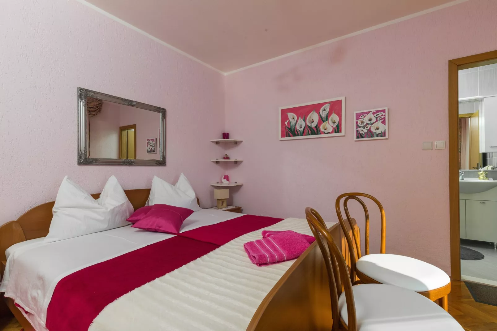 Rooms Tupina by Paulina - Comfort Double Room with Balcony and Sea View (Room 1)-Slaapkamer