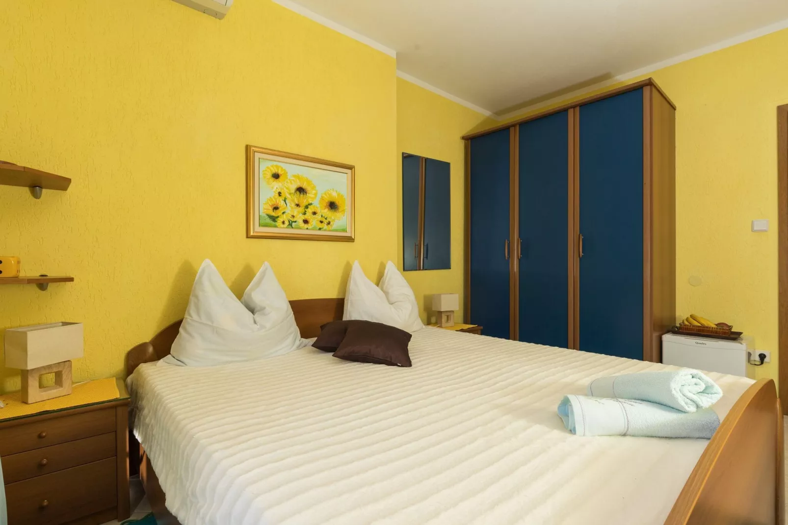 Rooms Tupina by Paulina - Standard Double Room with Balcony and Sea View (Room 3)-Slaapkamer