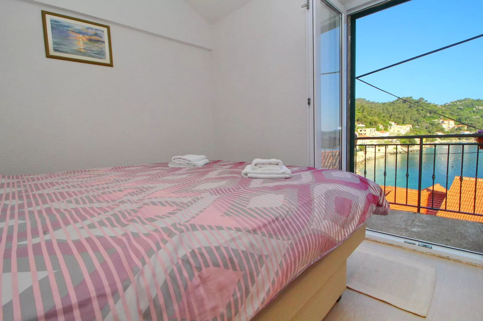 Apartment Mambo , Mljet - Duplex Apartment with Terrace and Sea View-Slaapkamer