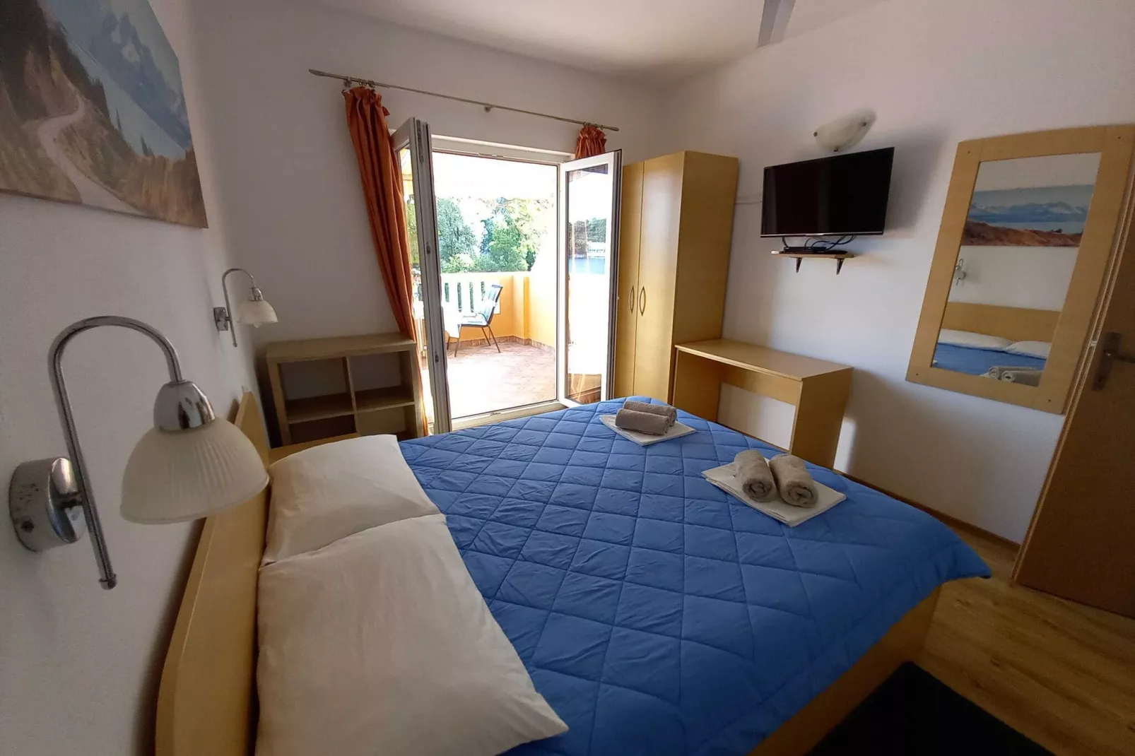 Apartments Vinko Mljet- One-Bedroom Apartment with Terrace (A3)-Slaapkamer