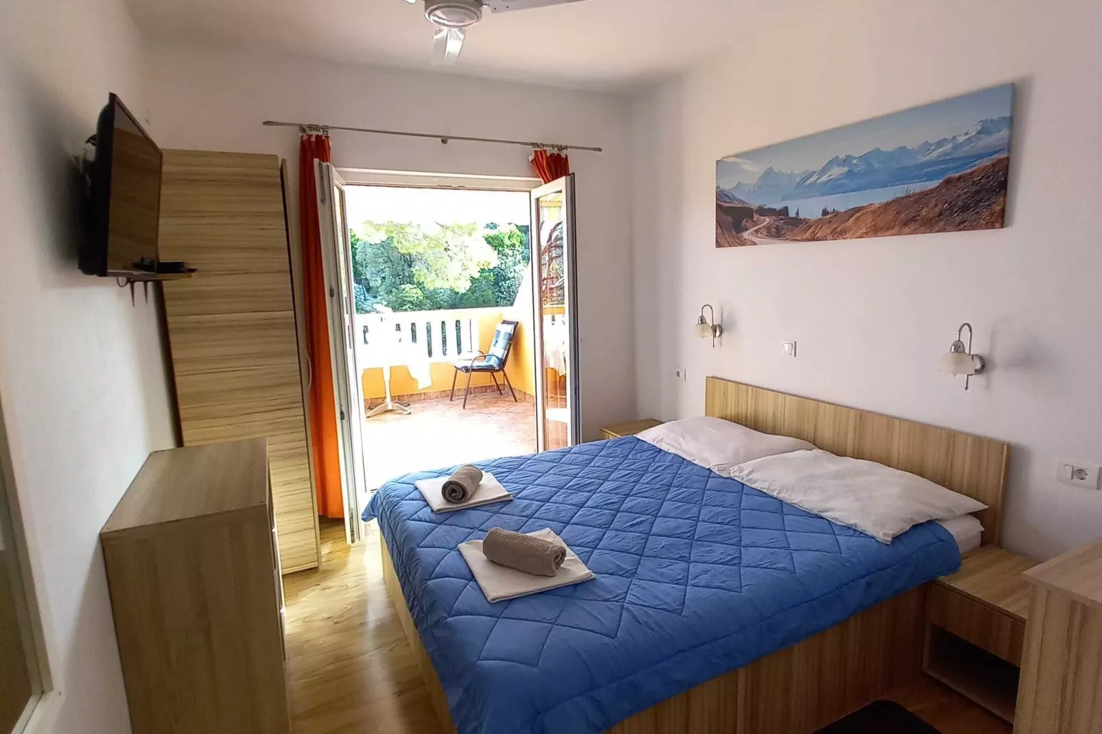 Apartments Vinko Mljet- One-Bedroom Apartment with Terrace (A4)-Slaapkamer