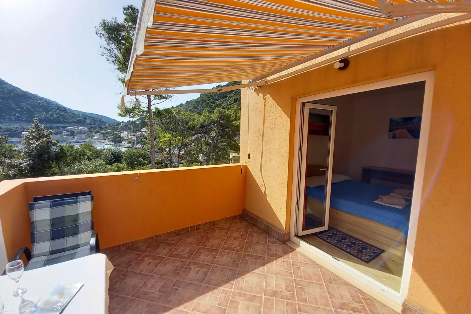 Apartments Vinko Mljet- One-Bedroom Apartment with Terrace (A5)-Terras