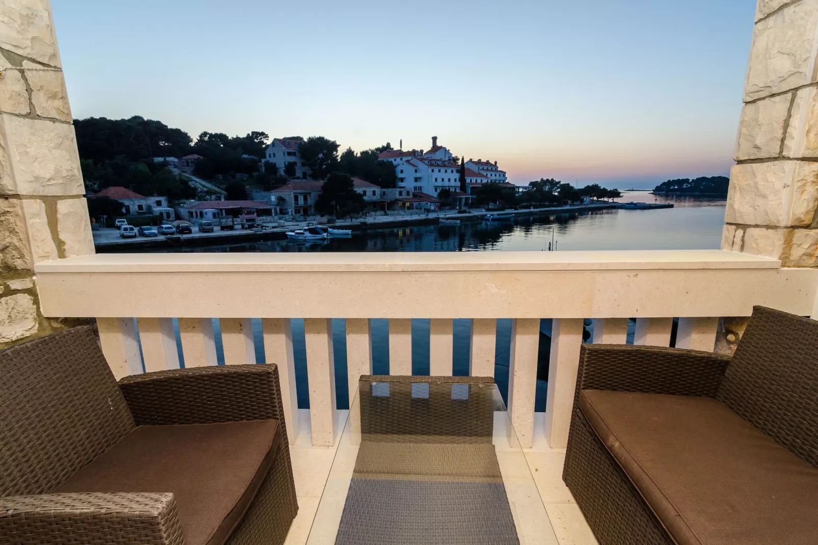 Guest House Kiko - One-Bedroom Apartment with Balcony and Sea View (A4)-Terrasbalkon