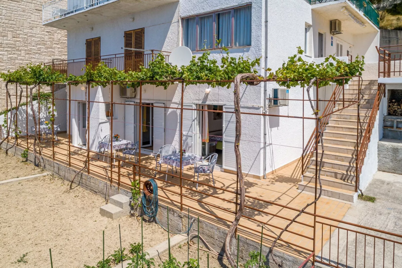 Rooms Sani - Double Room with Terrace and Sea View (S3)-Buitenlucht