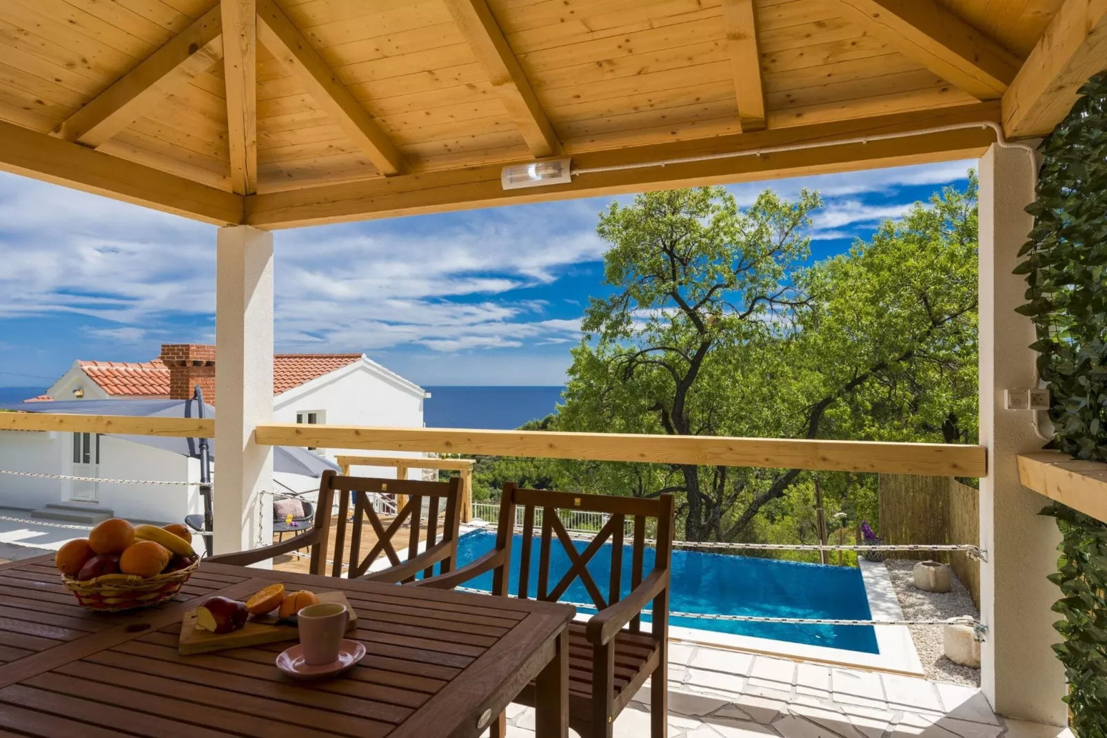 Villa Dundo Pero - Four Bedroom Villa with Swimming Pool and Sea View-Terras