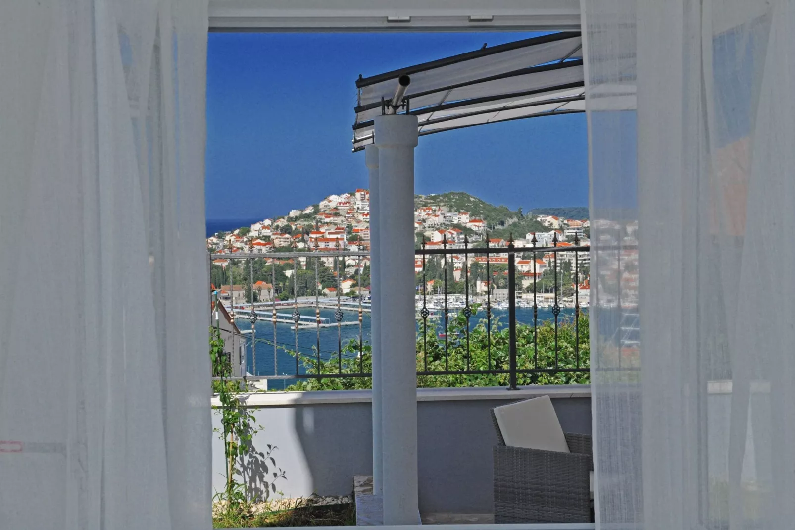 Nika Family Apartments - Standard Studio Apartment with Side Terrace and Partial Sea View (A2)-Terras