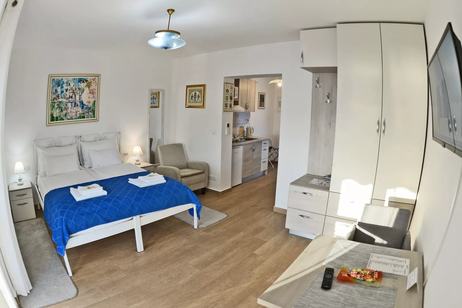 Nika Family Apartments - Comfort Studio Apartment with Balcony and Sea View (A4)-Binnen