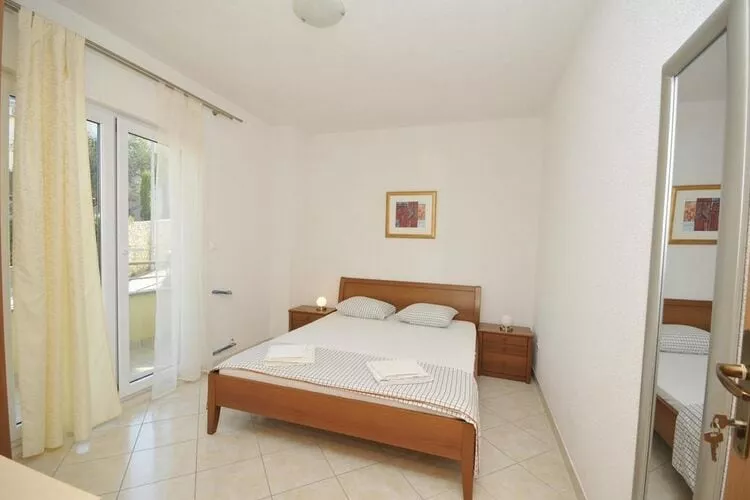 Apartments Villa Moonlight - One Bedroom Apartment with Sea View Terrace and Balcony (Mia)-Slaapkamer