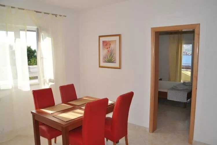 Apartments Villa Moonlight - One Bedroom Apartment with Sea View Balcony (Junior)-Eetkamer