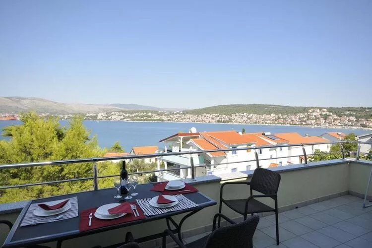 Apartments Villa Moonlight - Two Bedroom Apartment with Sea View Balcony and Terrace (Delux)-Terrasbalkon