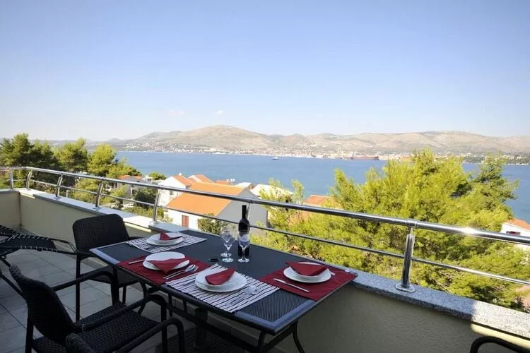 Apartments Villa Moonlight - Two Bedroom Apartment with Sea View Balcony and Terrace (Delux)-Buitenlucht