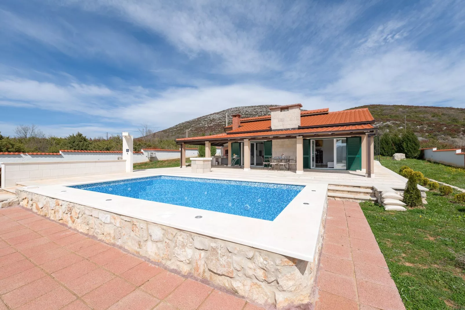 Villa Dea - Luxury Villa with Outdoor Swimming Pool-Buitenlucht