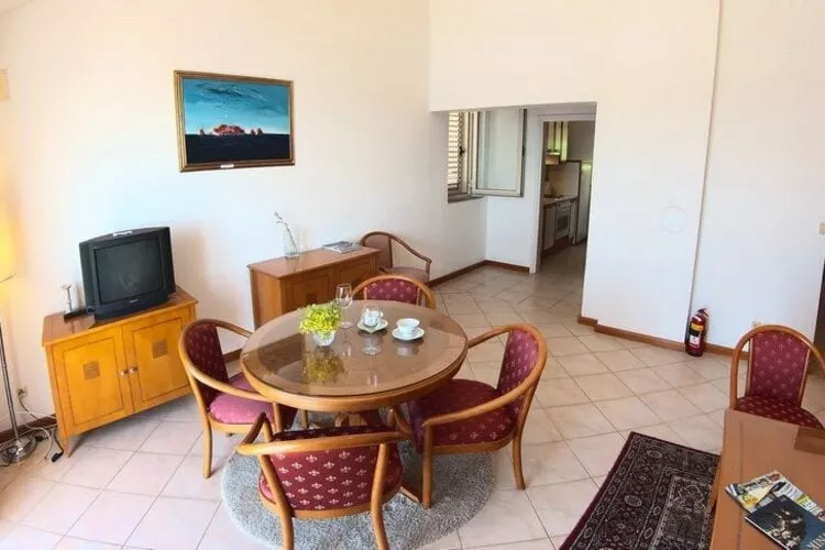 Apartments Sipa - Premium Two Bedroom Apartment with Balcony and Sea View (Apartman A)