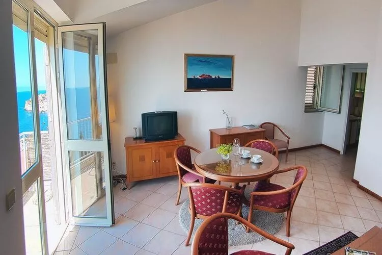 Apartments Sipa - Premium Two Bedroom Apartment with Balcony and Sea View (Apartman A)-Eetkamer