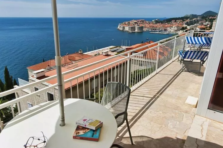 Apartments Sipa - Superior Two Bedroom Apartment with Balcony and Sea View (Apartman F)