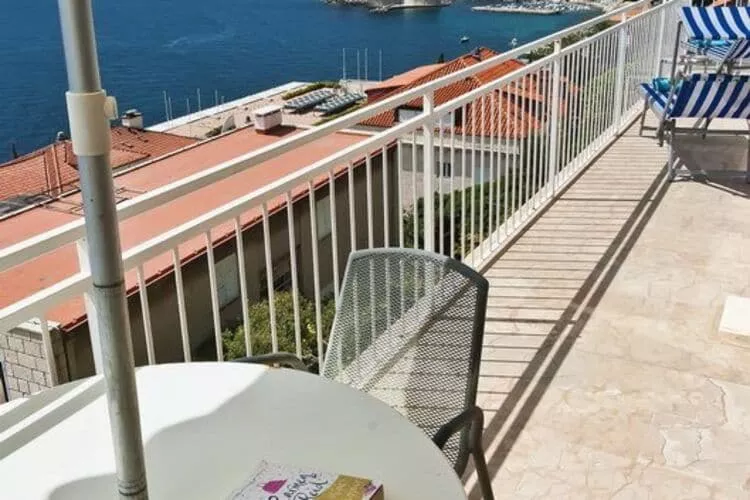 Apartments Sipa - Superior Two Bedroom Apartment with Balcony and Sea View (Apartman F)-Terrasbalkon