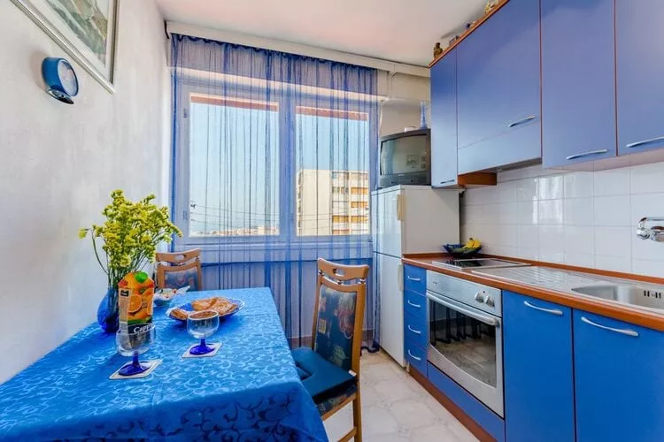 Studio Apartment Ecija (ST)-Keuken