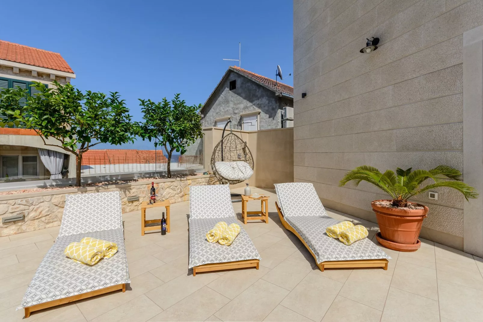 Villa Stone Pearl - Two Bedroom Holiday House with Pool-Terras