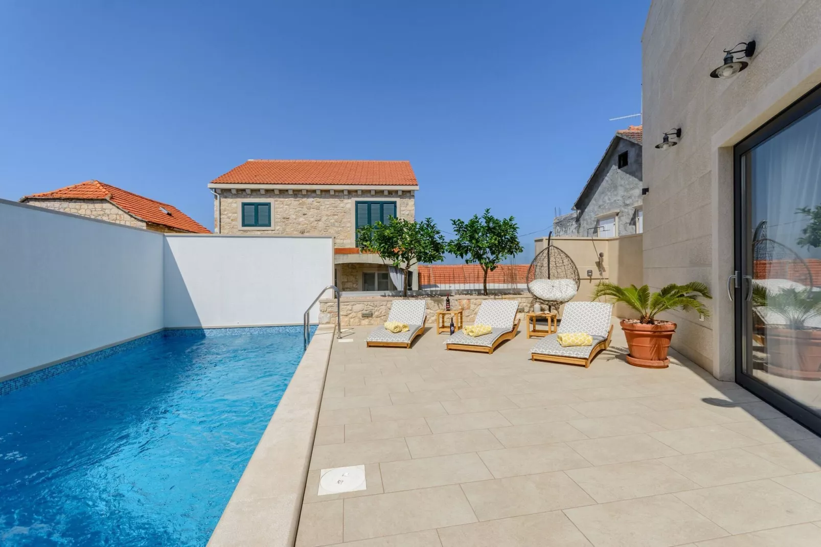 Villa Stone Pearl - Two Bedroom Holiday House with Pool-Terras