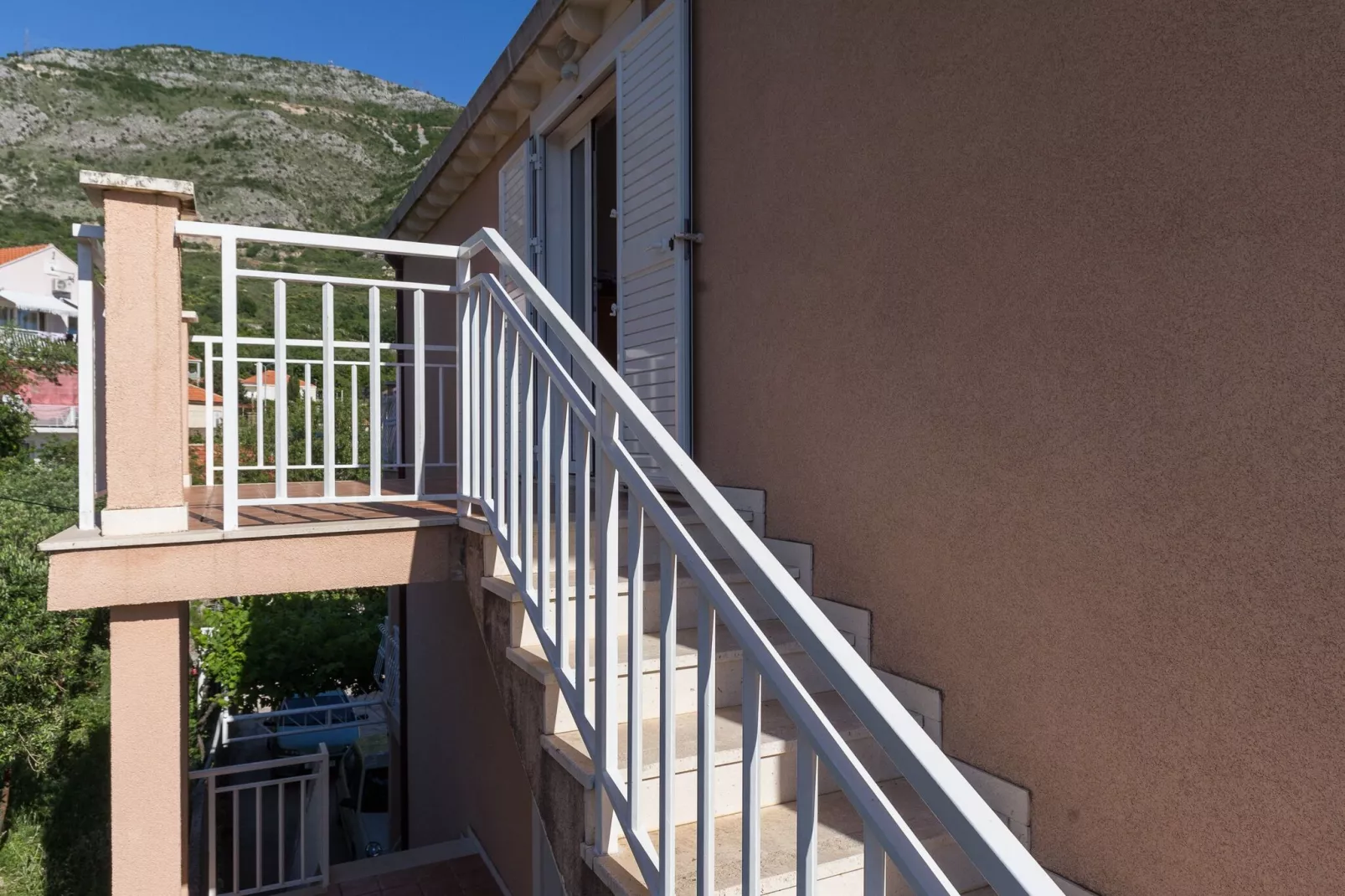 Villa Dubravka - Premium Two Bedroom Apartment with Balcony and Sea View (Apartman 5)-Buitenlucht