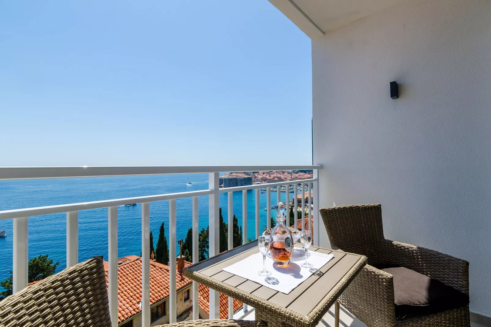 Apartments Lazarin - One Bedroom Apartment with Balcony and Sea View (2 Mali )