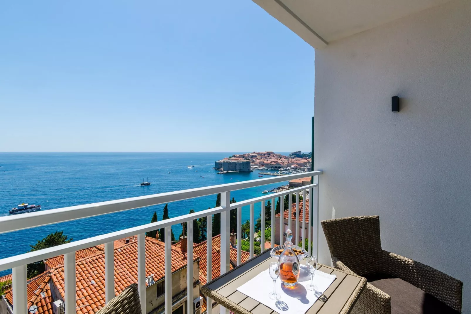 Apartments Lazarin - One Bedroom Apartment with Balcony and Sea View (2 Mali )-Terrasbalkon