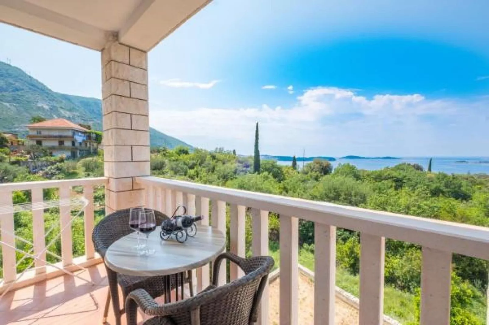 Villa Panorama - Plat (A2) - Superior One Bedroom Apartment with Terrace and Sea View-Terras