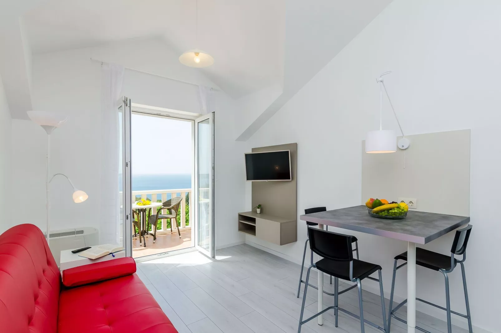 Villa Panorama - Plat (A4) - Premium One Bedroom Apartment with Terrace and sea View-Woonkamer