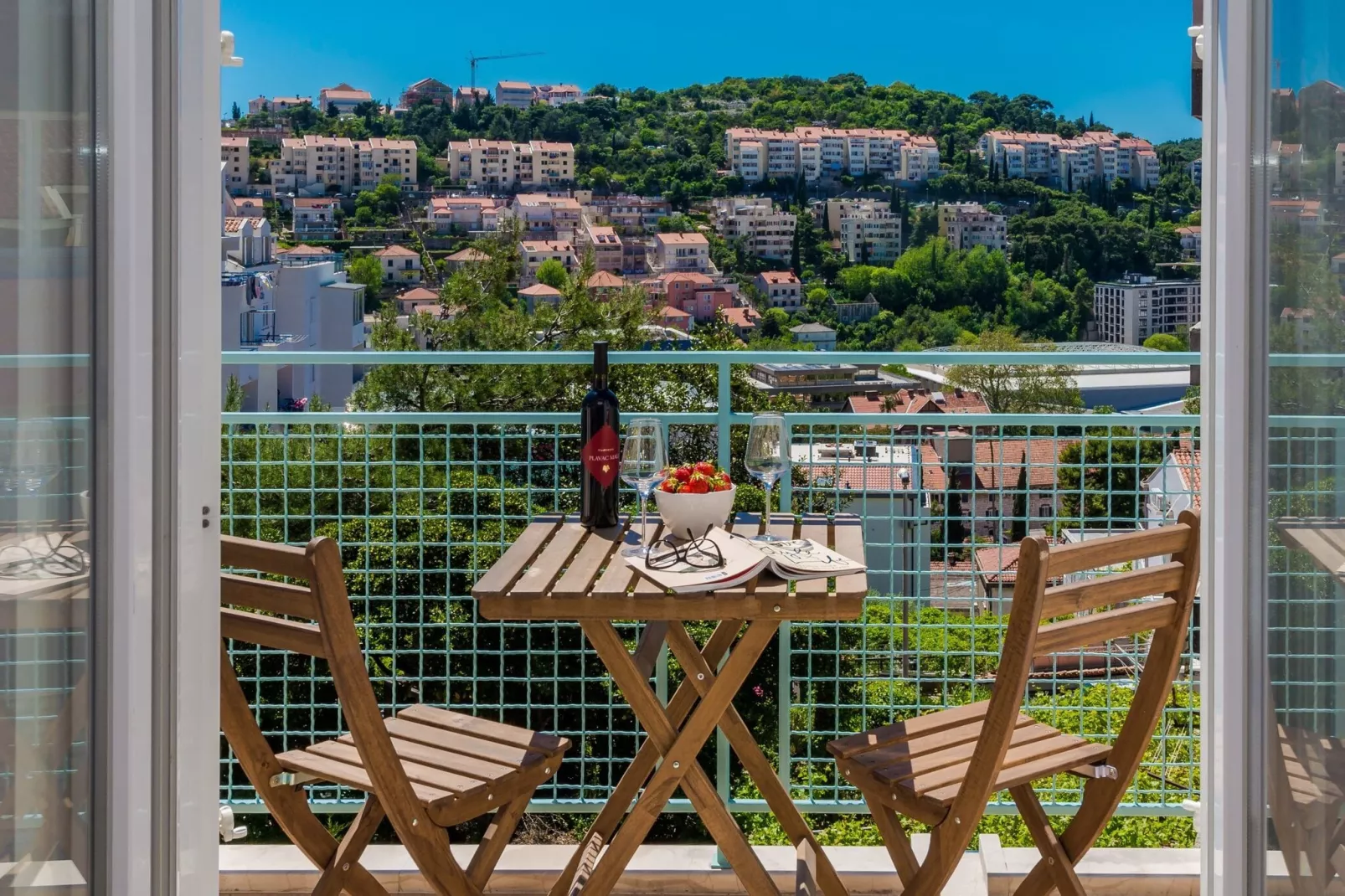 Apartments Terra - Comfort One Bedroom Apartment with Balcony and City View (VELIKI)-Terrasbalkon