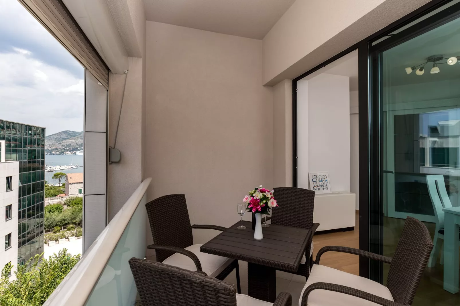 Apartment Dubrovnik Clouds - Two Bedroom Apartment with Balcony and City View-Terrasbalkon