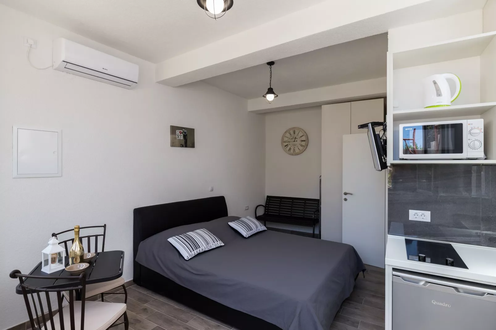 Apartments Life - Studio Apartment-Slaapkamer