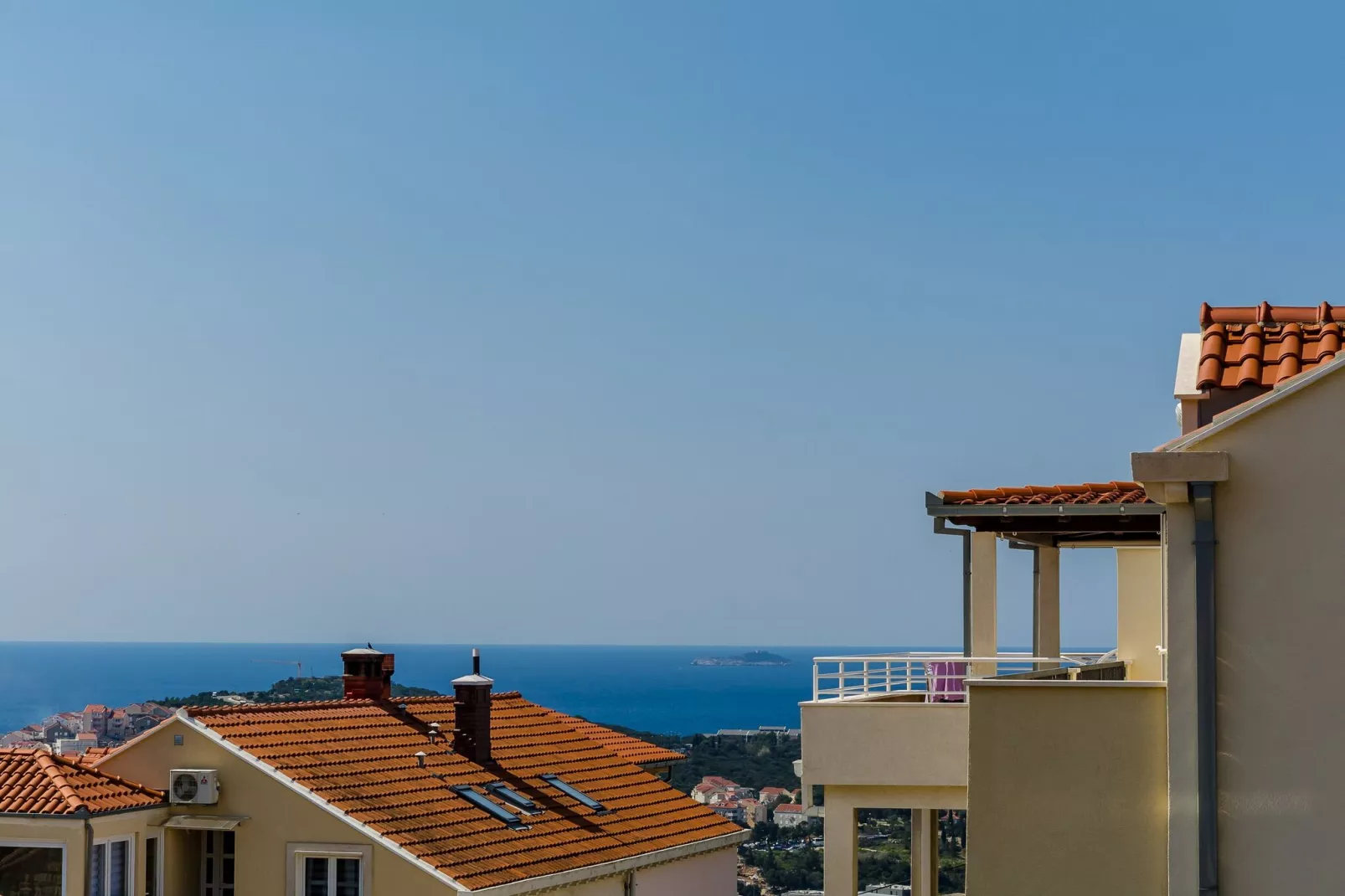 Apartments Life - One Bedroom Apartment with Balcony and Sea View