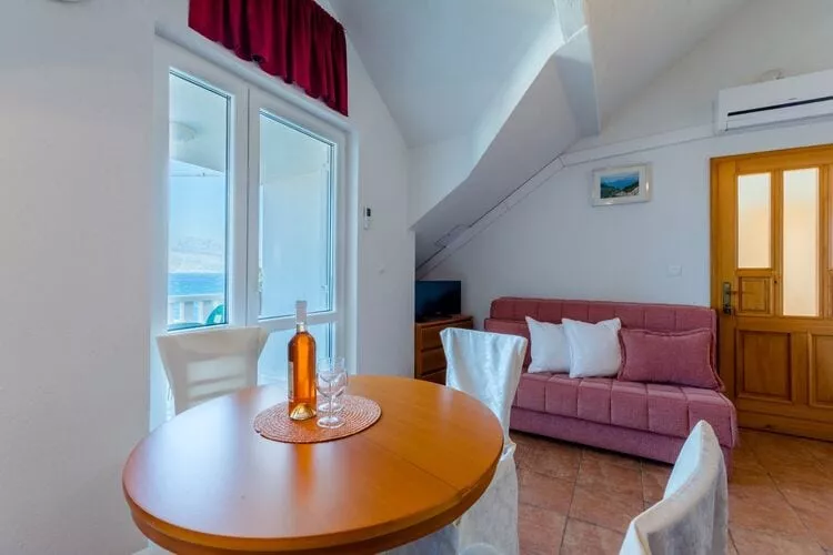 Villa Stella - Two Bedroom Apartment with Balcony and Sea View (Marilena)-Woonkamer