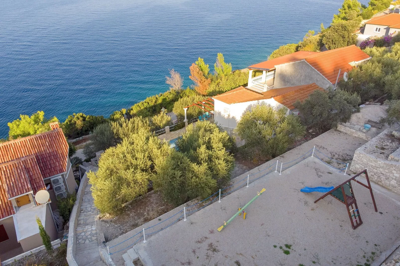 House Green Side Sunset- Four Bedroom House with Pool and Sea View-Buitenlucht