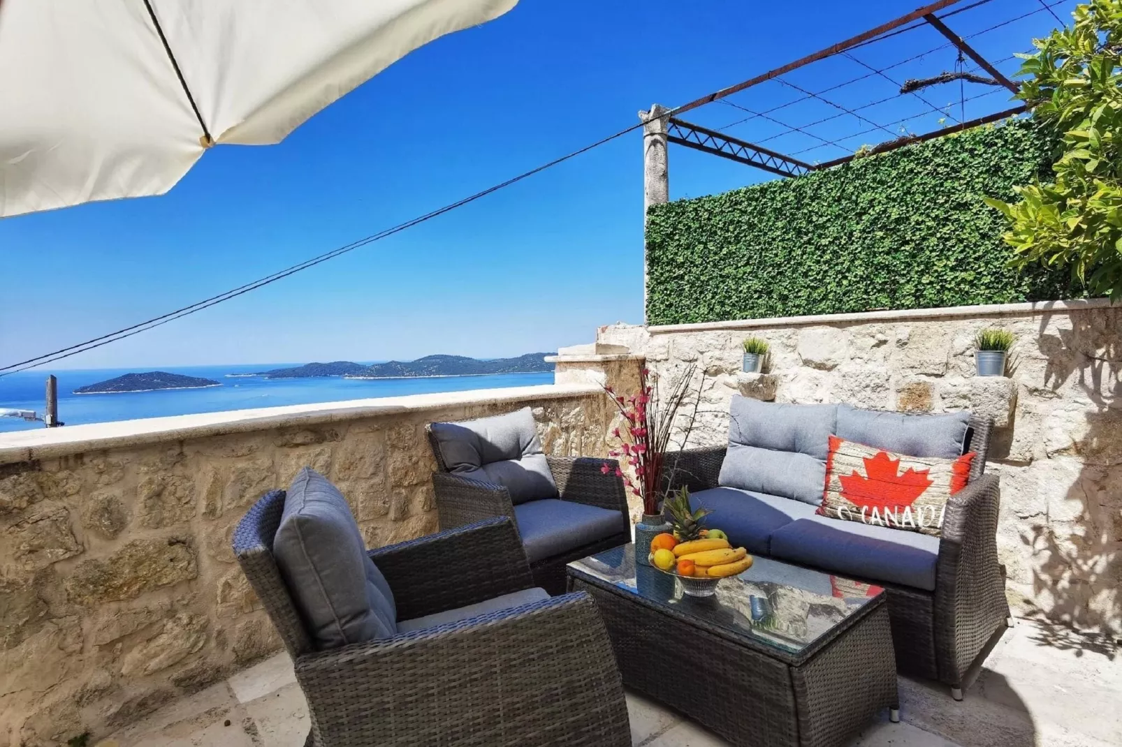 Villa Kanada - Two-Bedroom House with Terrace and Sea View-Terras